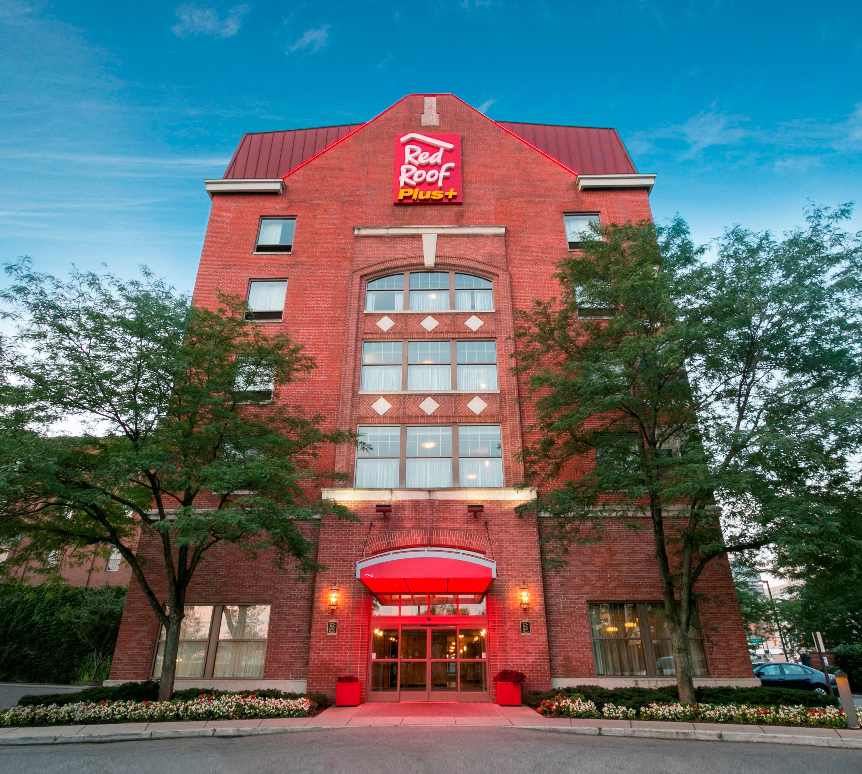 Red Roof Inn Plus+ Columbus Downtown - Convention Center Exterior foto